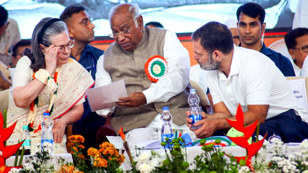 कांग्रेस पार्टी में गुटबाजी होगी खत्म? गुजरात में मॉडल अप्लाई, जिला अध्यक्षों की भूमिका होगी अहम