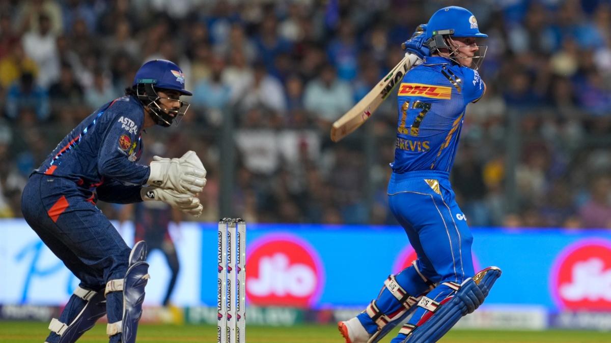 बीच आईपीएल में CSK का मास्टर स्ट्रोक, मुंबई के पूर्व खिलाड़ी की हुई एंट्री