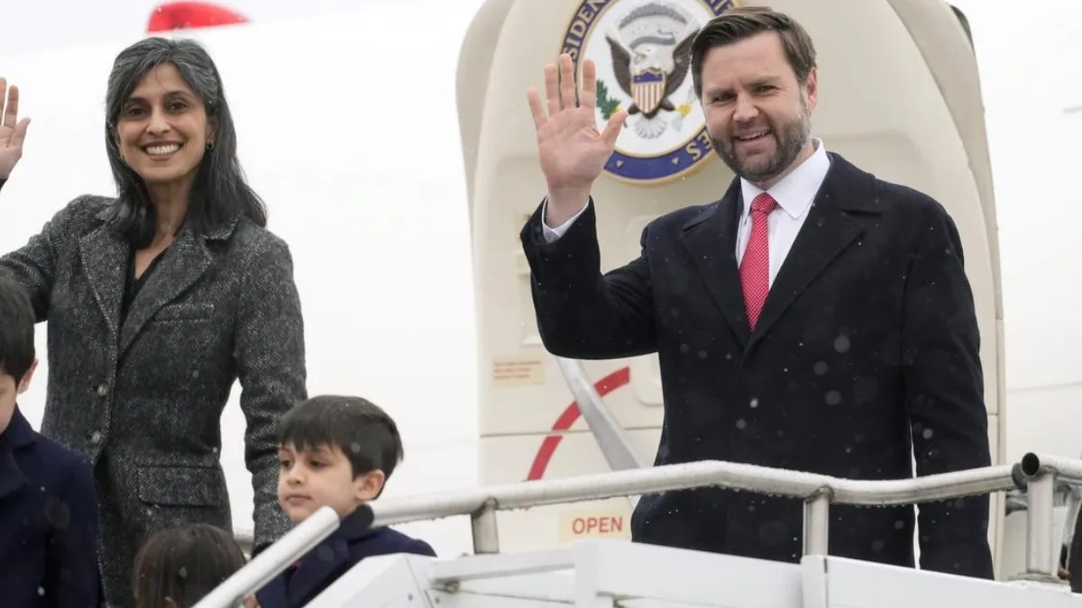 परिवार के साथ भारत दौरे पर आ रहे हैं अमेरिकी उपराष्ट्रपति जेडी वेंस, जानें कार्यक्रम अपने परिवार के साथ अमेरिकी उपराष्ट्रपति जेडी वेंस - India TV Hindi