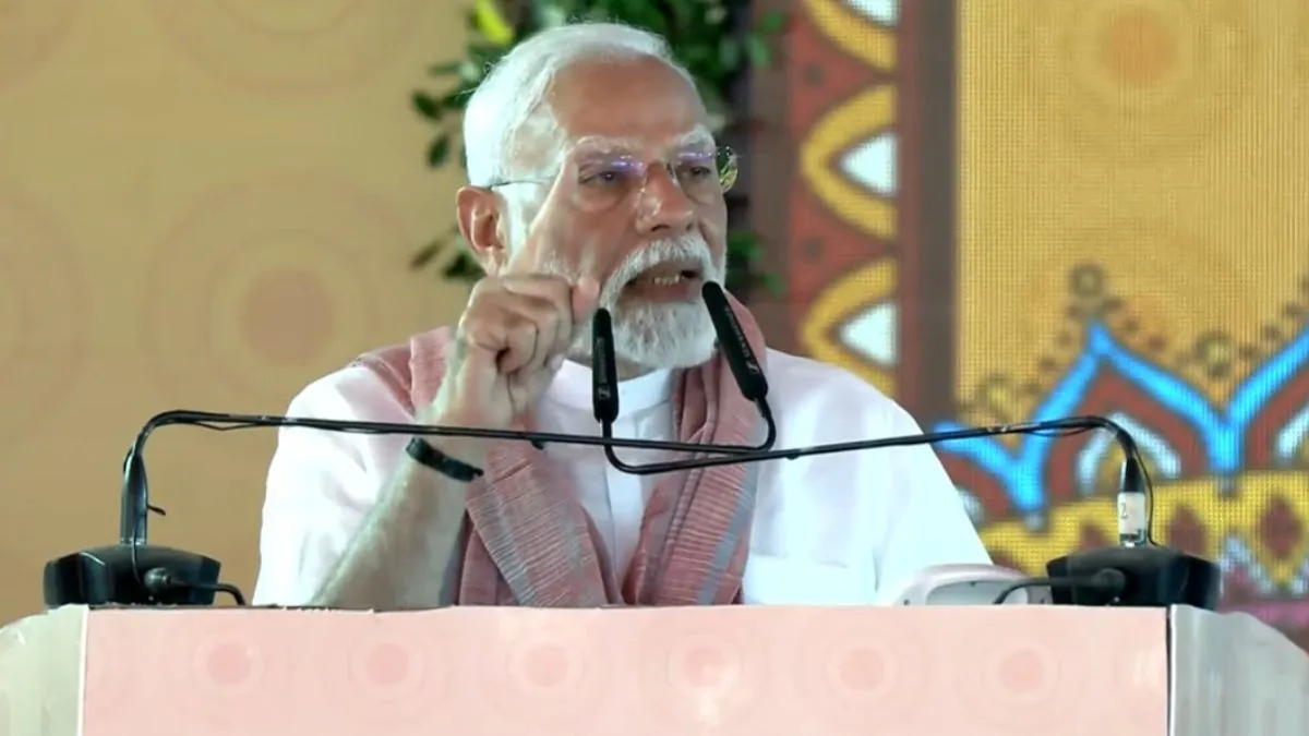 पहलगाम आतंकी हमले पर पीएम मोदी की दहाड़, "आतंकियों को उनकी कल्पना से भी बड़ी सजा मिलेगी, बची खुची जमीन भी मिट्टी में मिला देंगे" मधुबनी में पीएम मोदी- India TV Hindi