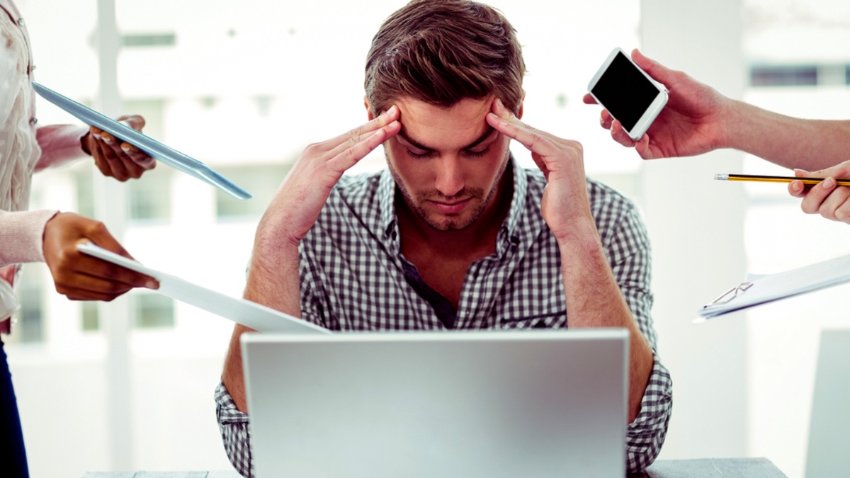 काम का बढ़ता प्रेशर बिगाड़ रहा है Mental Health तो इन टिप्स को करें फॉलो, Work Stress से मिलेगा तुरंत आराम