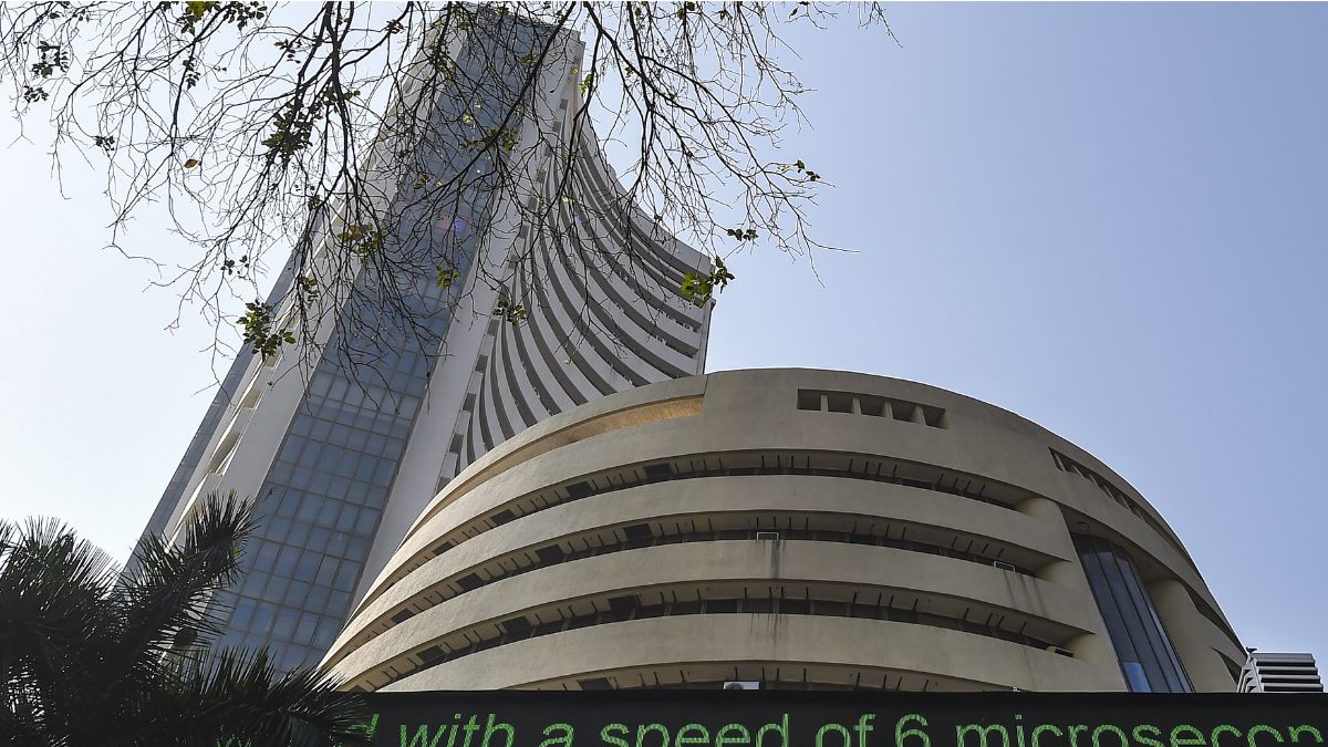 सेंसेक्स में 988 और निफ्टी में 296 अंकों की जोरदार तेजी, डोनाल्ड ट्रंप के फैसले से चमका शेयर बाजार