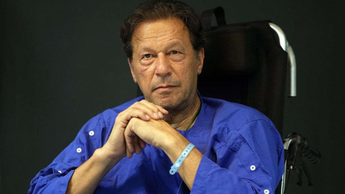 शहबाज के सामने झुके इमरान खान, कहा-“खुले हैं हमारे दरवाजे”; PTI के एक नेता ने किया दावा