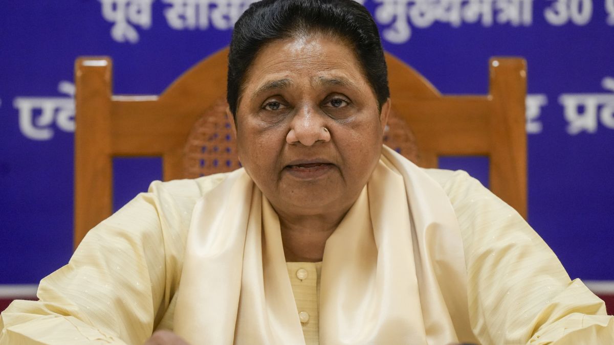 मायावती की बीएसपी लगातार गिरते जनाधार से बेचैन, ओबीसी से जुड़ने के लिए अब करेगी ये खास प्रयोग