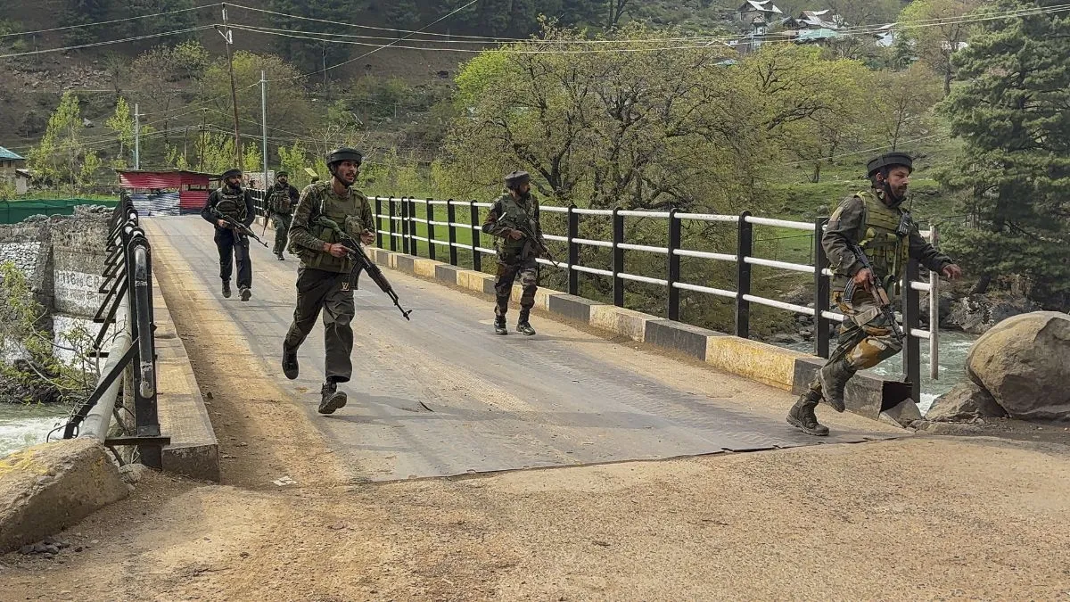 Pahalgam Terror Attack Live: पहलगाम आतंकी हमले के खिलाफ पूरे देश में गुस्सा, पहलगाम में निकाला गया कैंडल मार्च पहलगाम में आतंकियों...- India TV Hindi