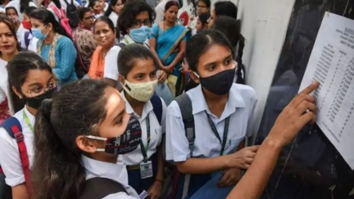 CBSE 10वीं के परिणाम में किसने मारी बाजी, लड़के या लड़कियां? जानें यहां