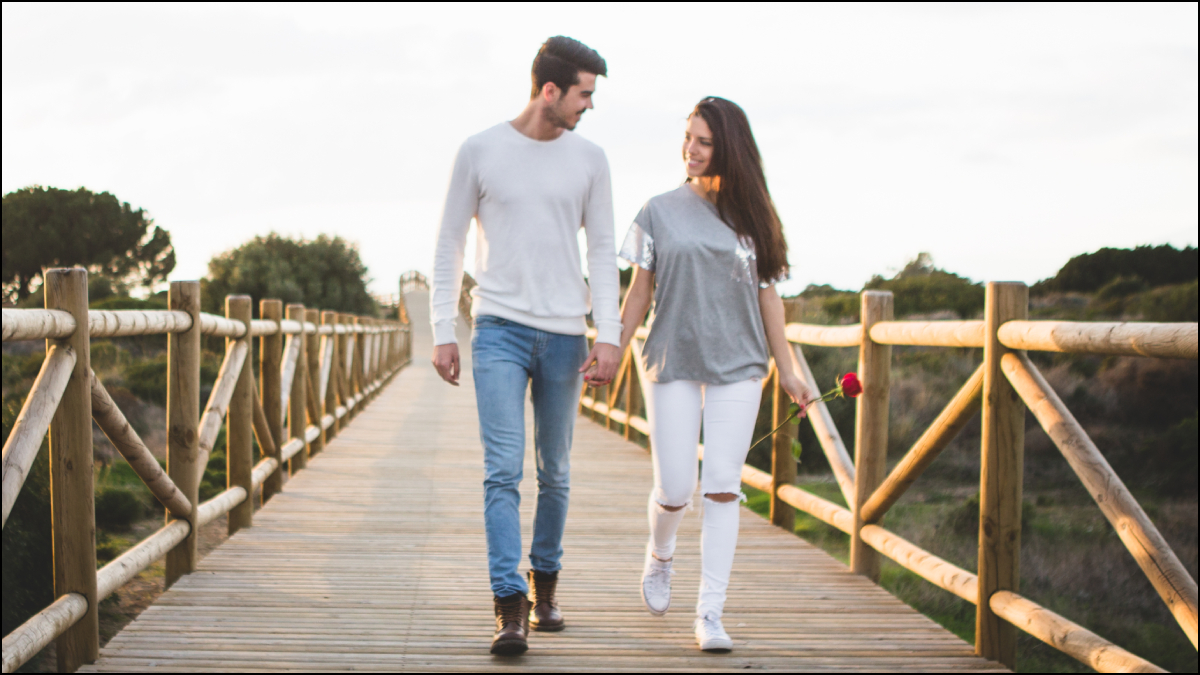 Fart Walk जिसे सुनते ही छूट जाएगी हंसी, लेकिन फायदे जानकर आप भी रोज करना शुरू कर देंगे