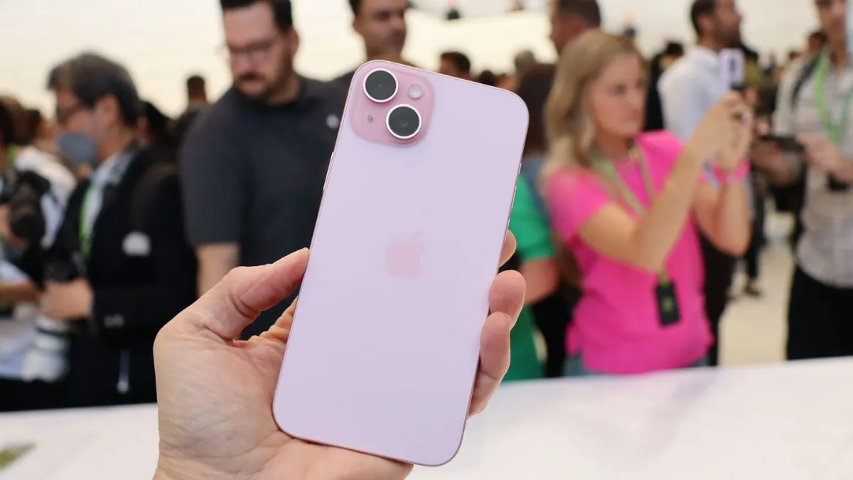 iPhone 15 Plus को 19000 रुपये में घर लाने का मौका, Flipkart में औंधे मुंह गिरी कीमत iPhone 15 Plus, iPhone 15 Plus Offer, iPhone 15 Plus Discount, iPhone 15 Plus Sale, iPhone 15 Plus P- India TV Hindi