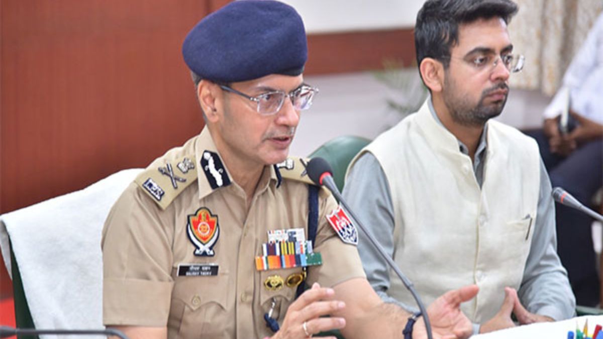 Amritsar Hooch Tragedy: अमृतसर शराब कांड में DSP और SHO पर गिरी गाज, पुलिस ने जारी की मृतकों की लिस्ट