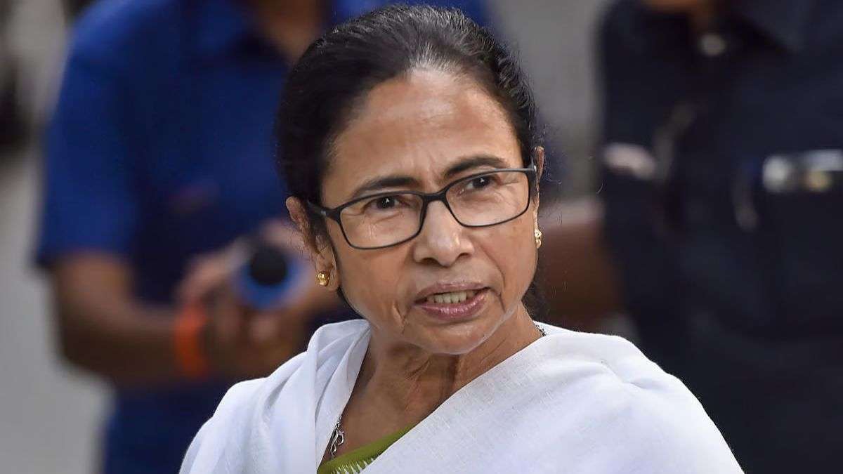 मुख्यमंत्री ममता बनर्जी बोलीं- ‘हम अंतरराष्ट्रीय सीमा पर हैं, सभी को एक साथ रहना होगा’