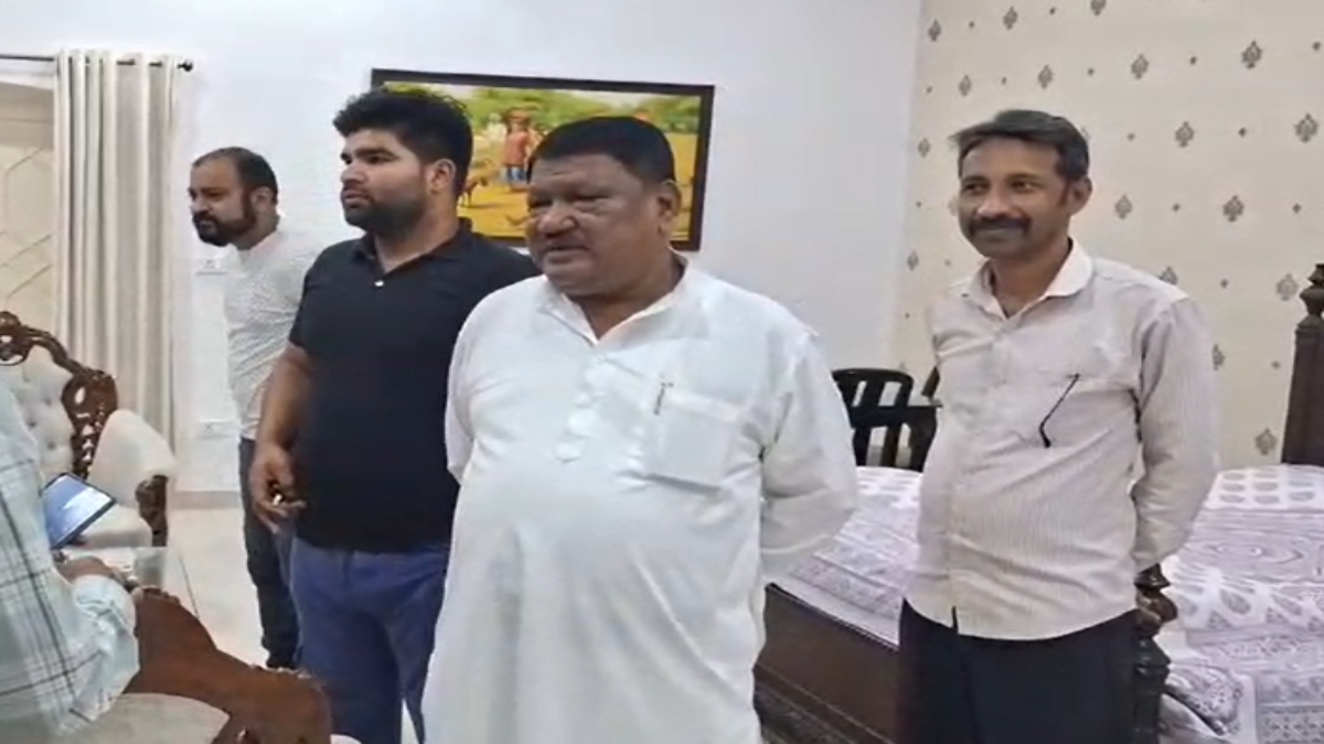 मध्य प्रदेश: चलती ट्रेन से अचानक गायब हो गए मंत्री जी, अस्पताल में घायल मिले, मचा हड़कंप
