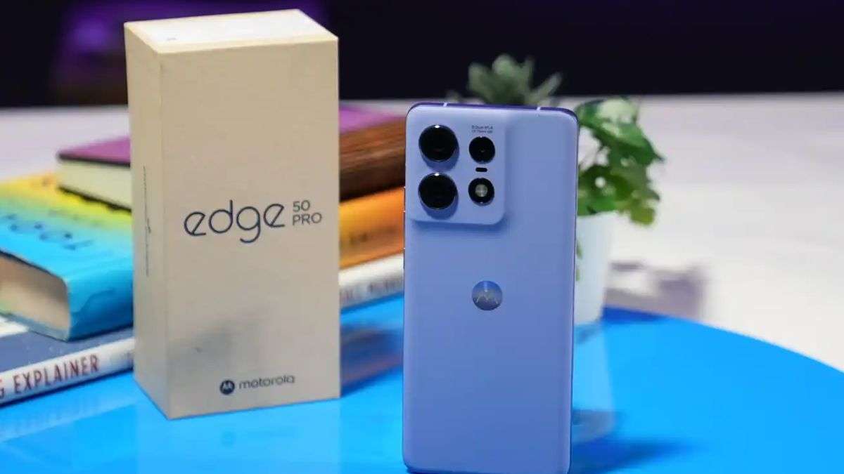 50MP सेल्फी कैमरा वाले Motorola Edge 50 Pro की कीमत धड़ाम, Flipkart में हुआ बड़ा Price cut