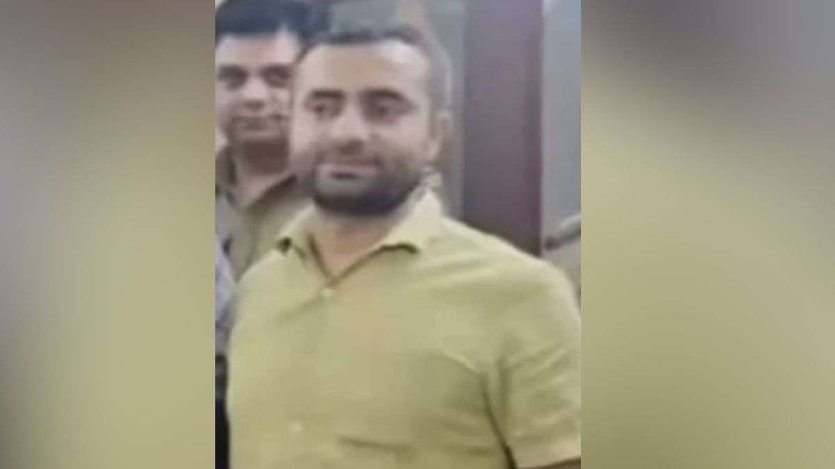 गाजियाबाद से बड़ी खबर, अपराधी को पकड़ने गई नोएडा पुलिस पर फायरिंग, एक पुलिसकर्मी की गोली लगने से मौत
