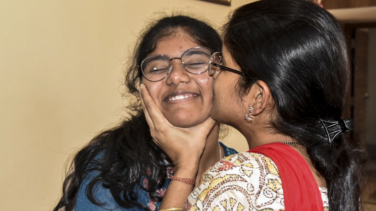 CISCE Board 10वीं की कक्षा में शांभवी जायसवाल ने किया टॉप, 100% अंक लाकर रच दिया इतिहास
