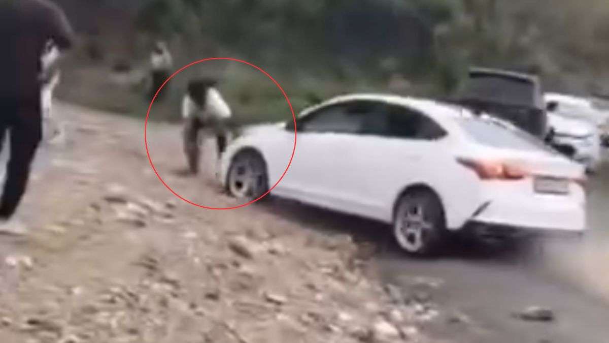 VIDEO: कारों की टक्कर के बाद जमकर हुई मारपीट, शख्स को कुचलने की कोशिश; पुलिस ने 9 को पकड़ा