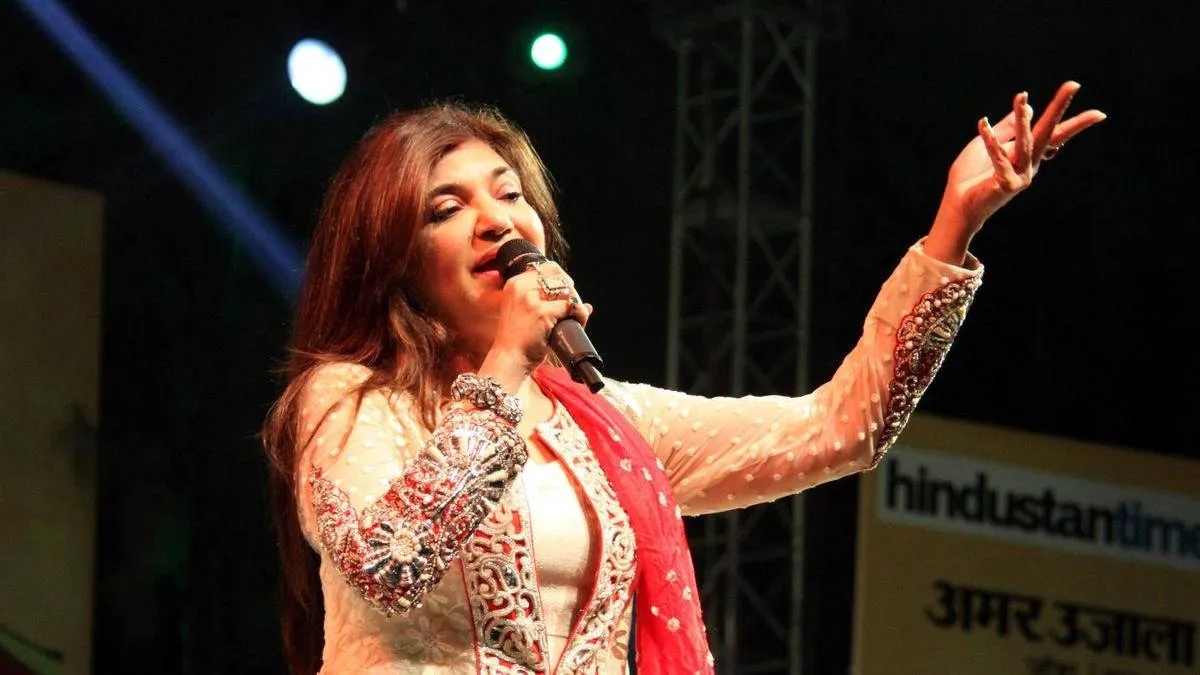 Melody Monday: ट्रेन में हुई मुलाकात ने ही दिया जिंदगी का हमसफर, हजार फिल्मों में गा डाले ढाई हजार गाने, ओसामा बिन लादेन भी था फैन Alka Yagnik- India TV Hindi