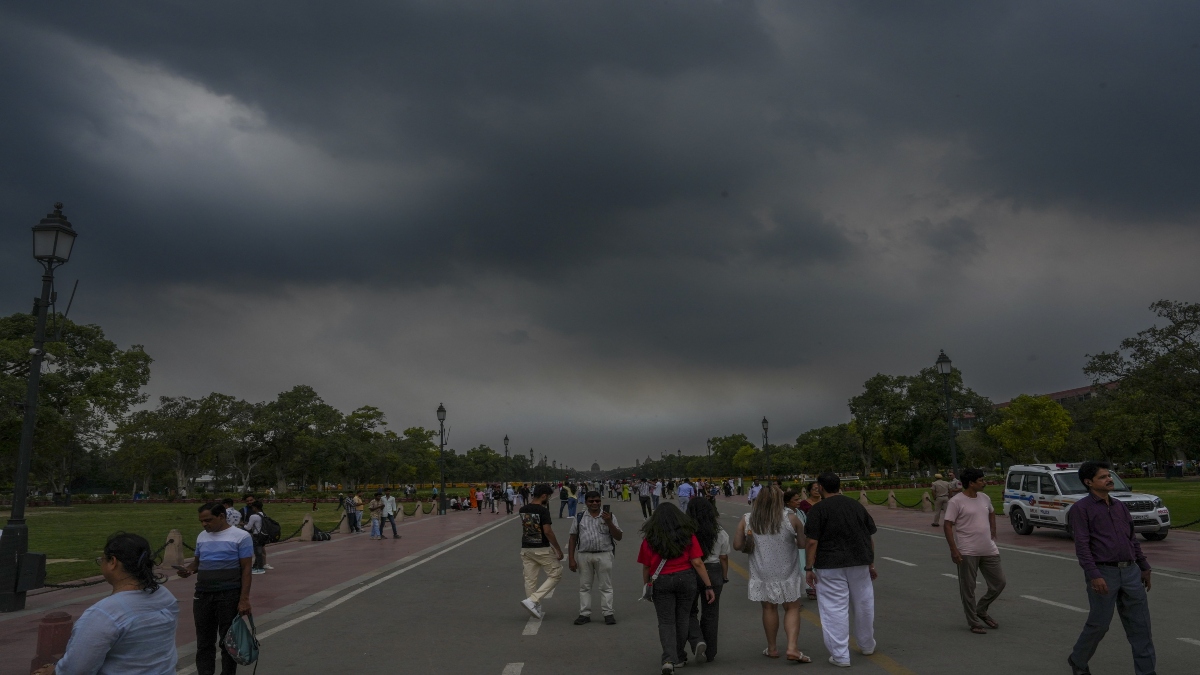 दिल्ली-NCR में अभी और होगी झमाझम बारिश, क्या आ गया मानसून? जानिए मौसम विभाग का ताजा अपडेट