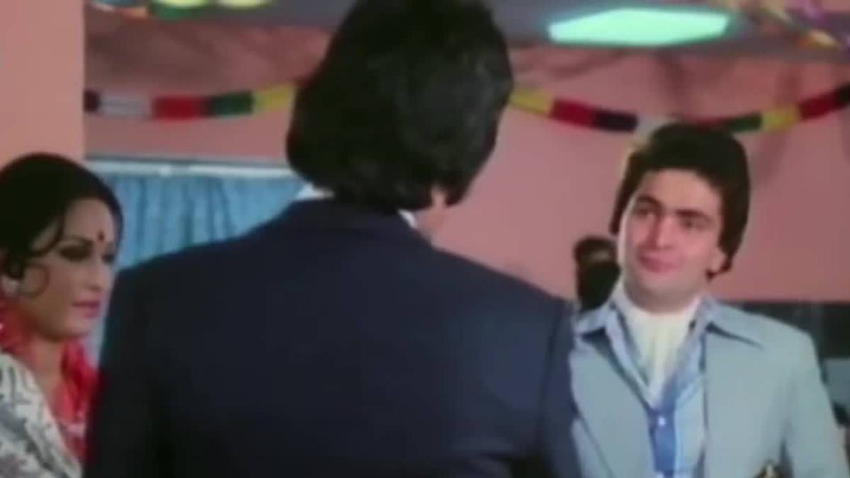 आग का गोला हुआ विमान, करवा चौथ ने बचाई सुपरस्टार की जान, लेकिन हीरोइन हुई खाक