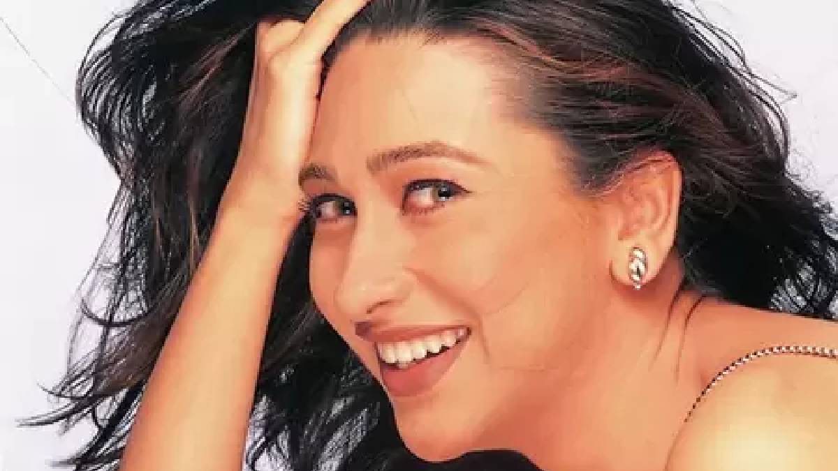 करिश्मा कपूर का बदला अंदाज, 50 की उम्र में गुम दिखा चेहरे का नूर, भावुक हुए फैन