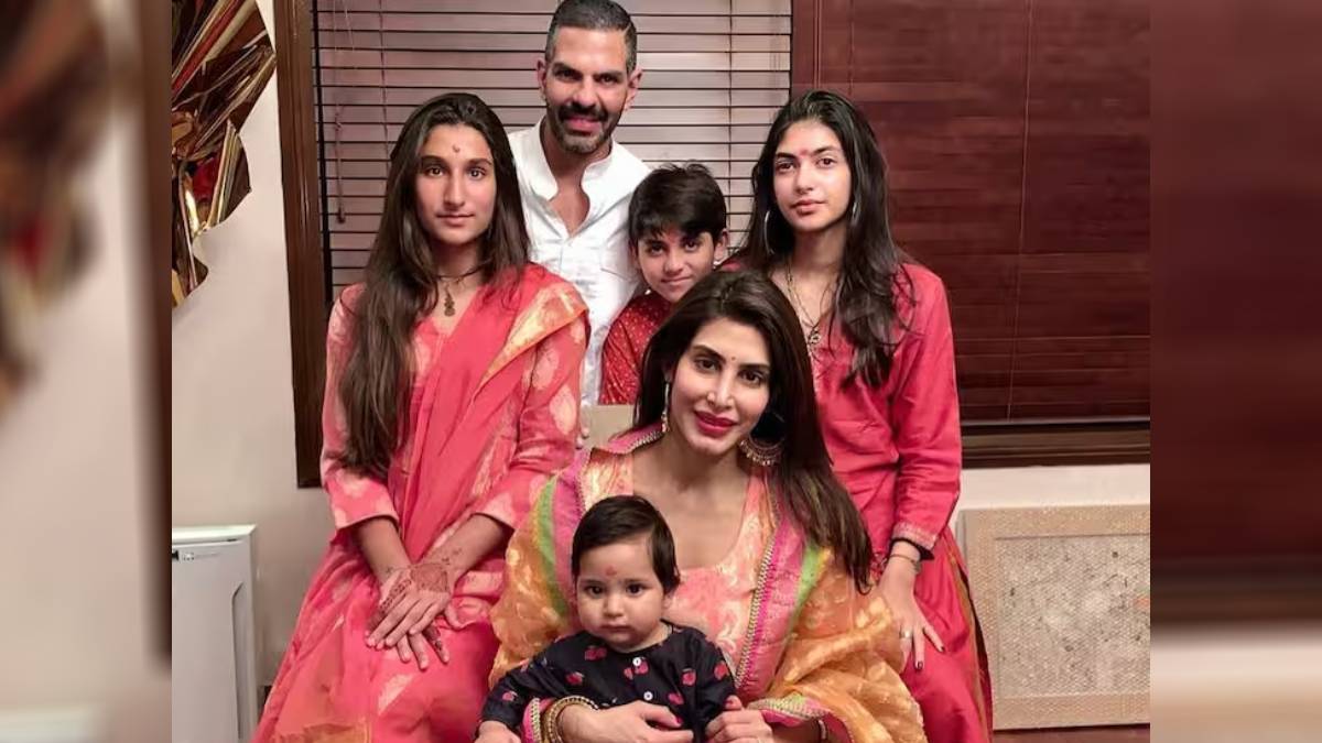 संजय कपूर की तीसरी पत्नी की बेटी हैं बेहद टैलेंटेड, ग्लैमर की दुनिया से रहती हैं दूर