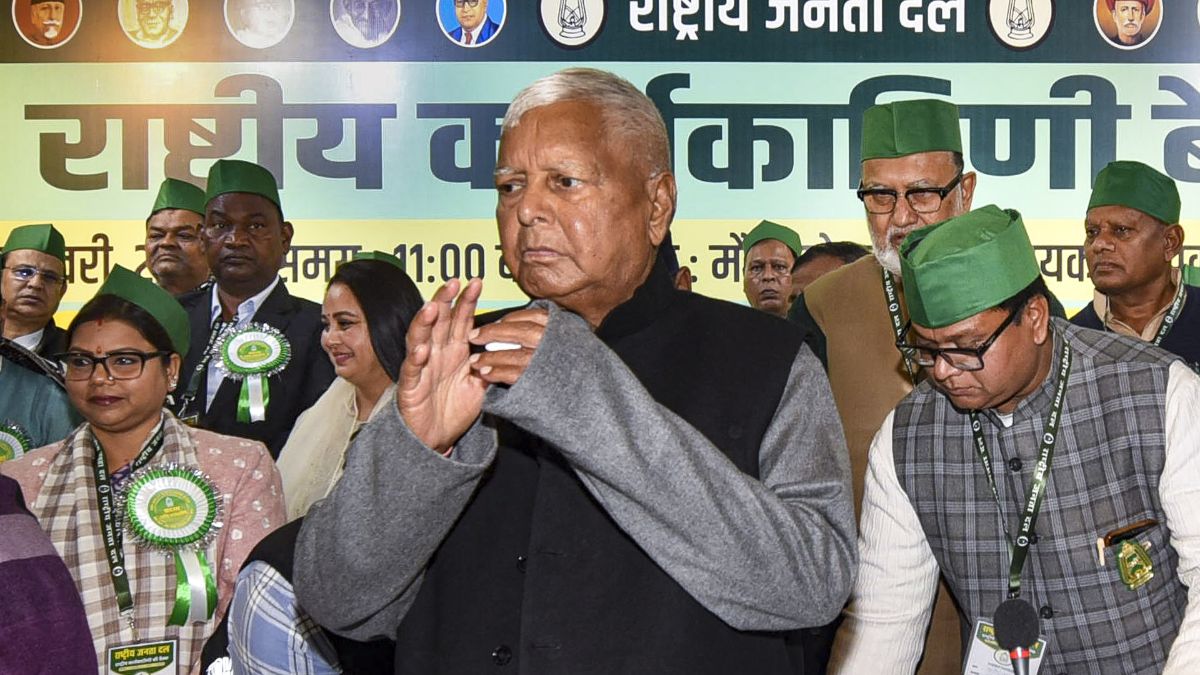 आंबेडकर के अपमान पर लालू की मुश्किलें बढ़ी, NCSC ने बिहार सरकार से मांगी एक्शन रिपोर्ट आंबेडकर के अपमान पर लालू की मुश्किलें बढ़ी, NCSC ने बिहार सरकार से मांगी एक्शन रिपोर्ट