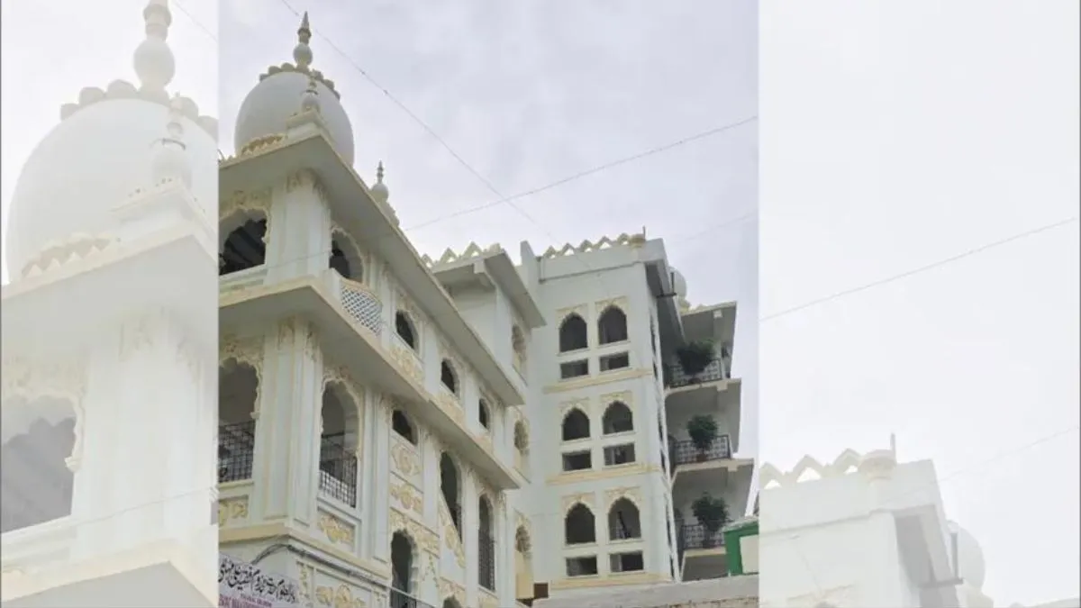 Exclusive | मुंबई की मस्जिदों में ऐप से हो रही अजान, लाउडस्पीकर अब बीते दिनों की बात Azan App Mumbai, mosque loudspeaker ban, digital azan India- India TV Hindi