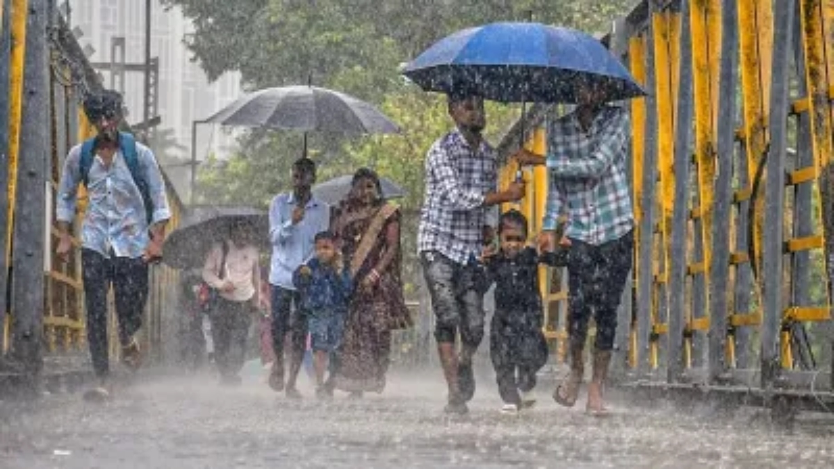 IMD Rain Alert: मुंबई समेत पूरे महाराष्ट्र में भारी बारिश की चेतावनी, एयर इंडिया ने जारी की एडवाइजरी