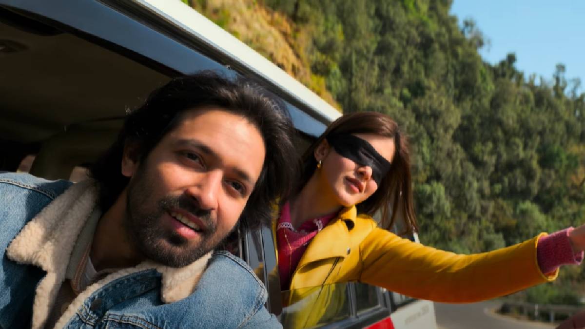 शनाया कपूर की फिल्म का नया गाना रिलीज, दोस्त सुहाना खान और अनन्या पांडे ने की तारीफ