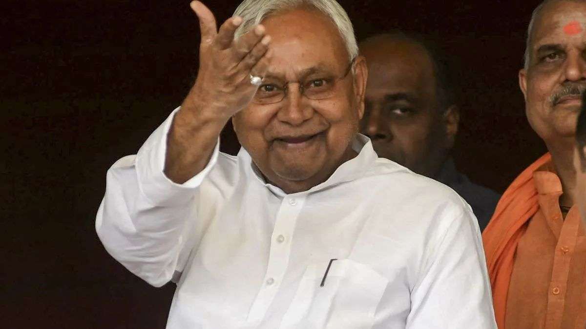 विधवाओं, बुजुर्गों और दिव्यांगों की पेंशन बढ़ी, अब हर महीने मिलेंगे 1100 रुपये, नीतीश सरकार का बड़ा फैसला