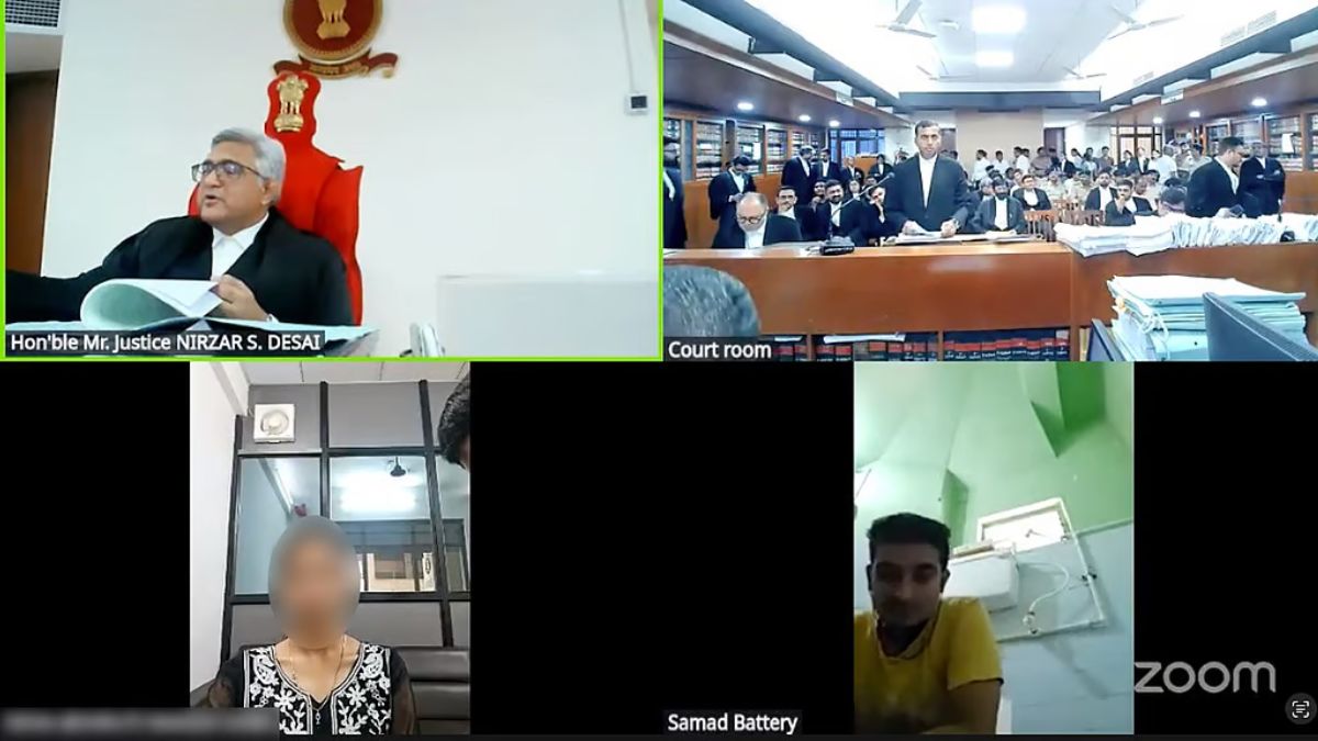 ऑनलाइन चल रही थी हाईकोर्ट की सुनवाई, टॉयलेट में ‘हल्का’ होता दिखा शख्स, जानें वायरल Video पर लोगों ने क्या कहा