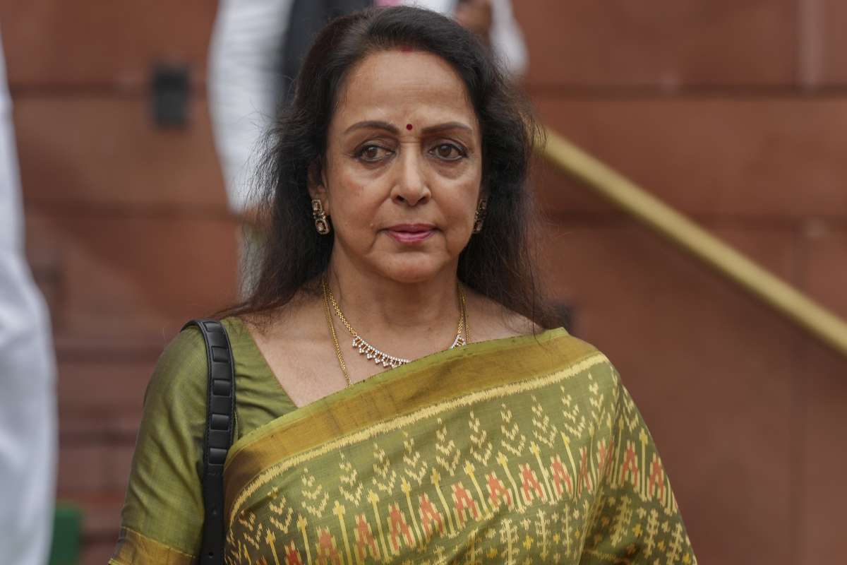 ‘शोले फिर से बनाना मुश्किल है’, फिल्म के 50 साल पूरे होने पर हेमा मालिनी ने जताई खुशी