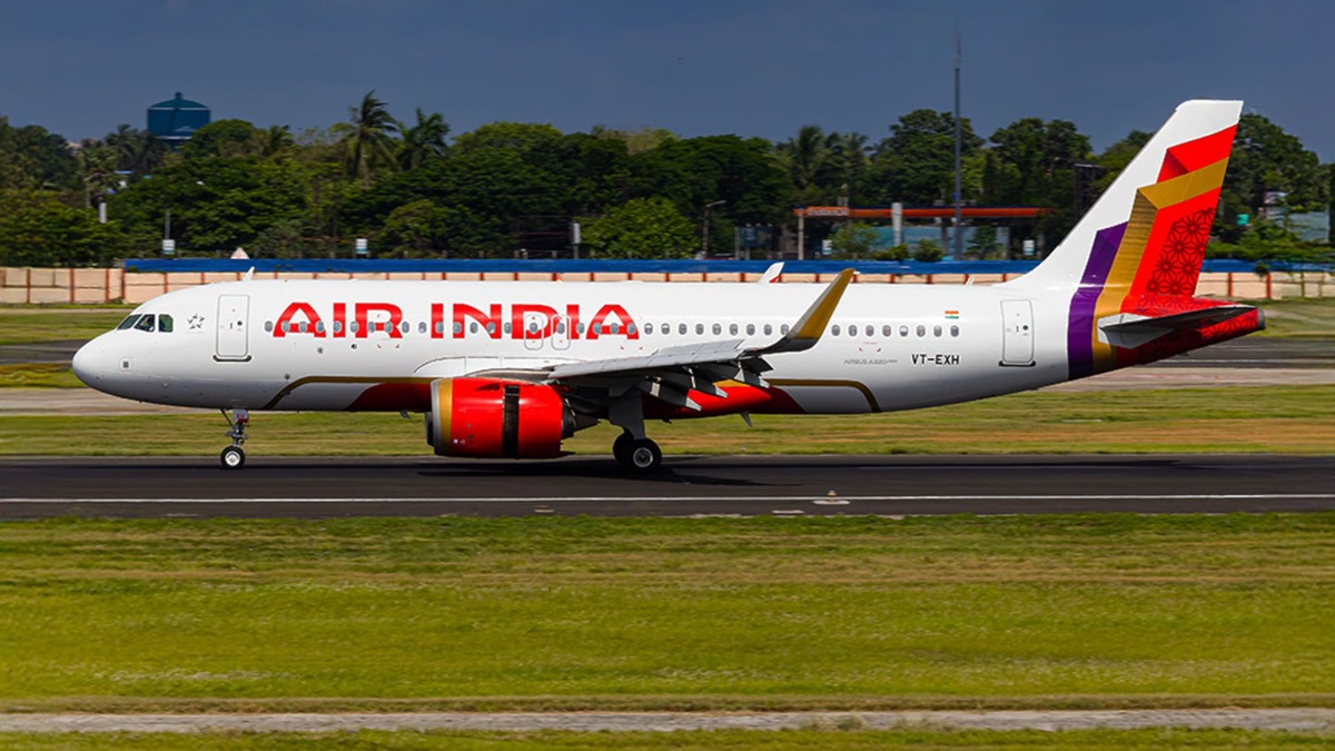 Air India को डीजीसीए ने थमाया चार शो-कॉज नोटिस, इन मामलों में देना होगा अब एयरलाइंस को जवाब
