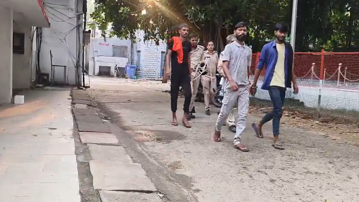 बिहार: महिला CO के साथ बदमाशों ने की बदसलूकी, मोबाइल छीना और कार पर हमला किया, 3 युवक गिरफ्तार