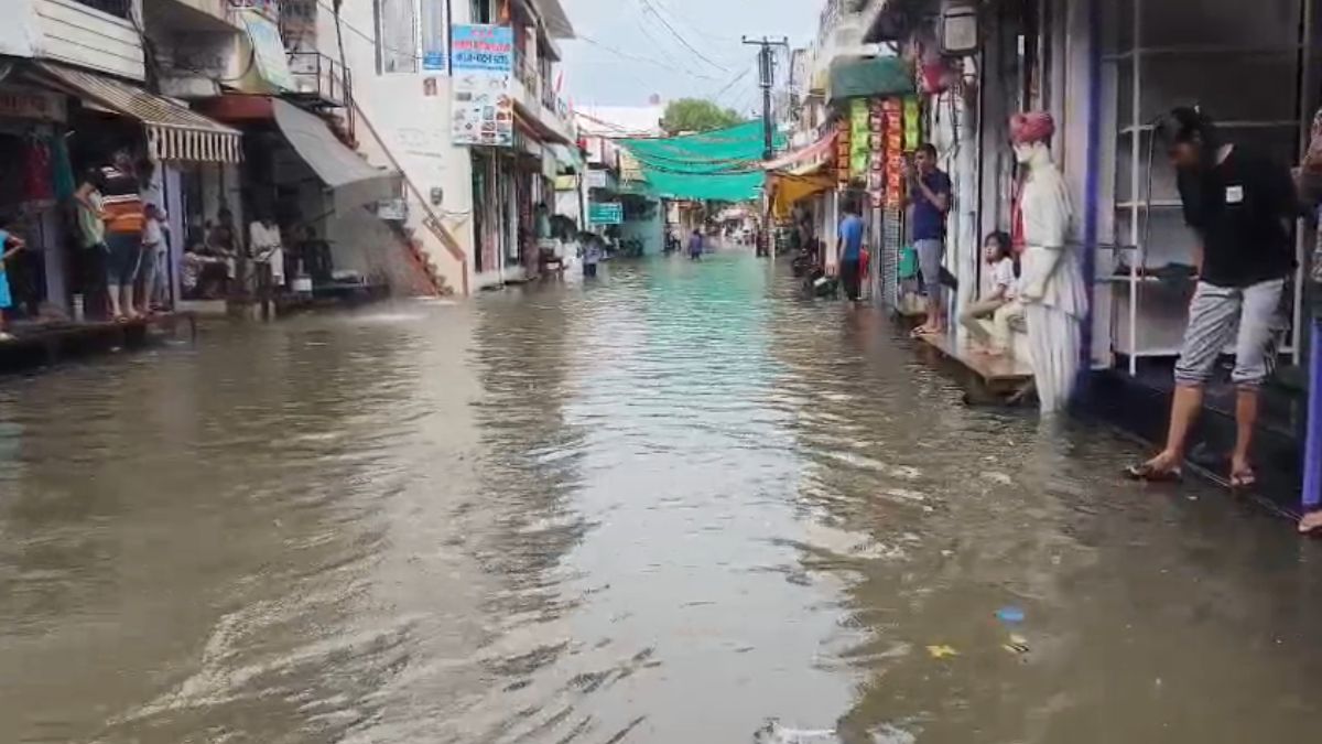राजस्थान के कई जिलों में 8 जुलाई तक भारी बारिश का अलर्ट, सीकर के दुकानों में घुसा बरसात का पानी