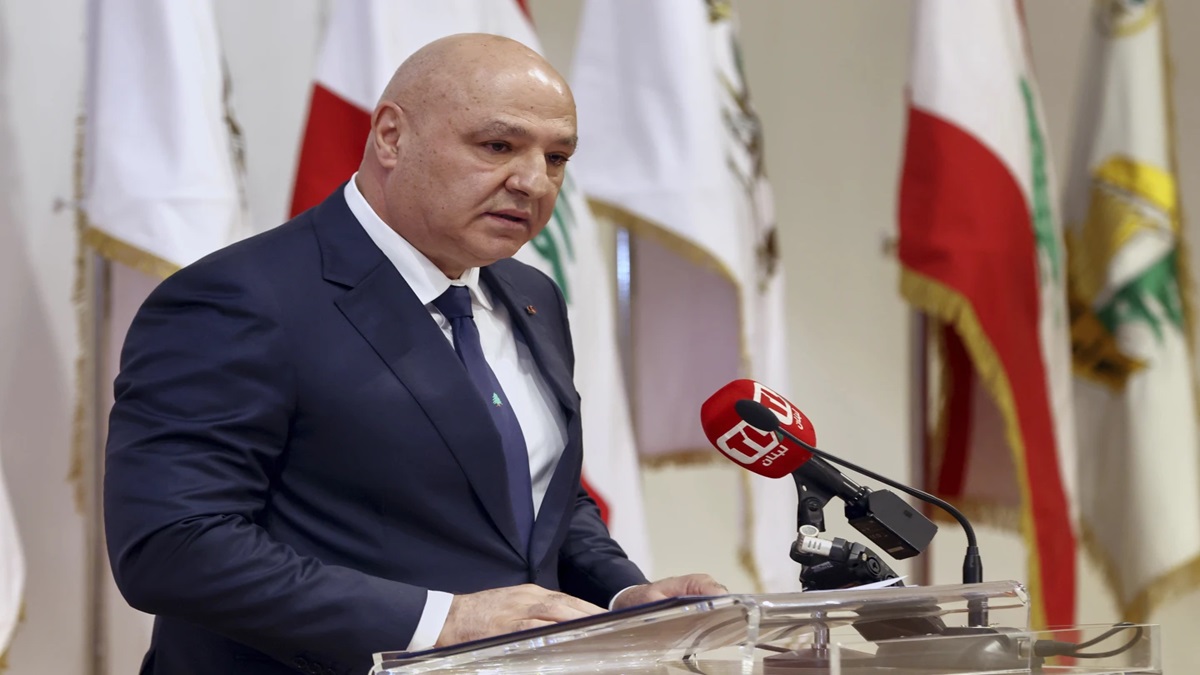 अमेरिकी दबाव बढ़ने पर लेबनानी राष्ट्रपति ने हिजबुल्लाह से कर दी बड़ी मांग, कहा- ‘छोड़ दें हथियार’