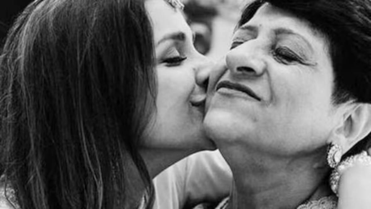 परिणीति चोपड़ा की सास अस्पताल में भर्ती, कपिल शर्मा के शो के दौरान बिगड़ी तबीयत, कैंसिल हुई शूटिंग