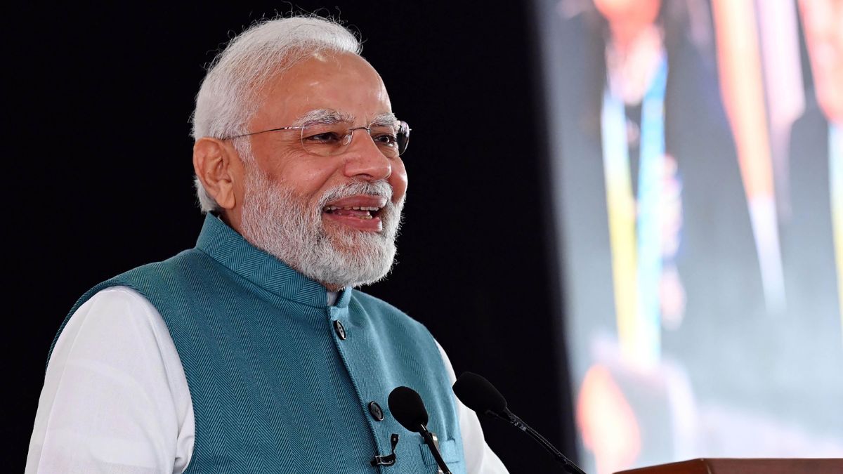 51 हजार युवाओं को पीएम मोदी की सौगात, सौंपे नियुक्ति पत्र