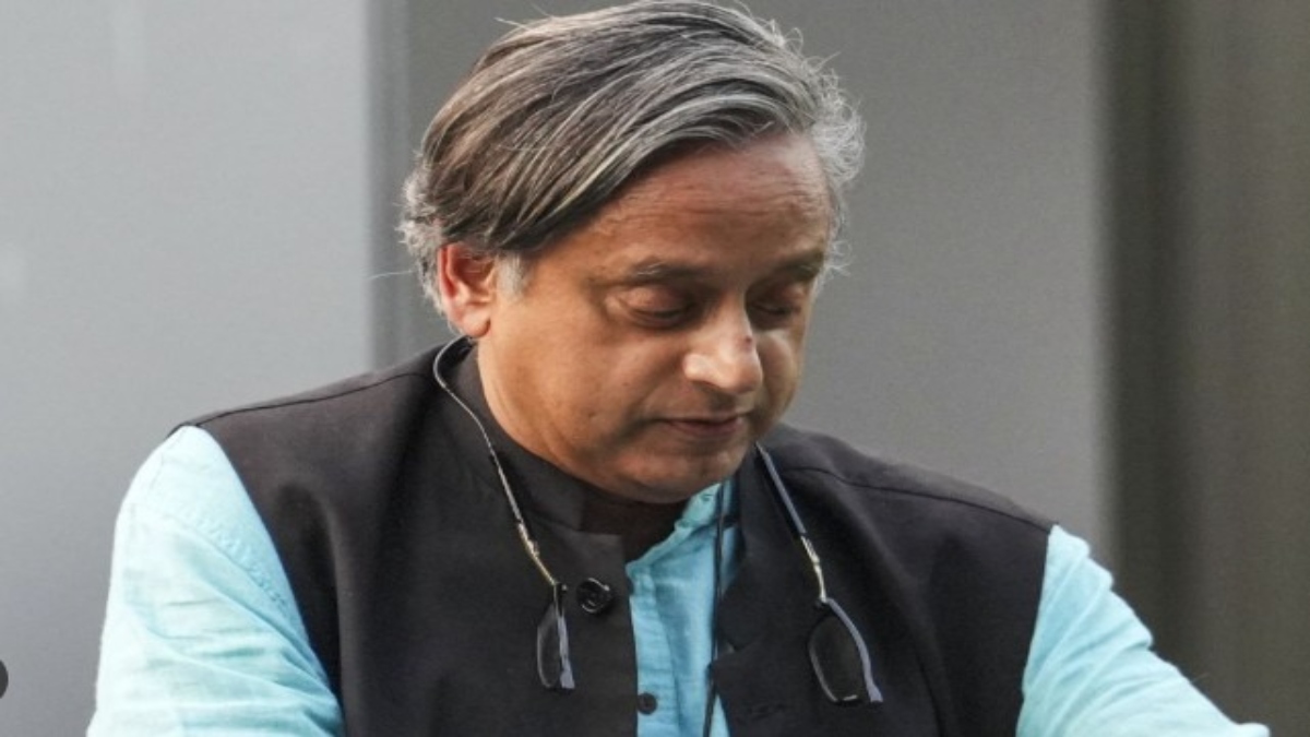 ‘वे अब हमारे नहीं हैं’, शशि थरूर को लेकर कांग्रेस नेता के बयान ने मचाई हलचल, जानें और क्या कहा