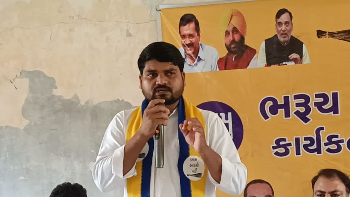गुजरात में AAP विधायक चैतर वसावा गिरफ्तार, BJP पर हमले का आरोप; केजरीवाल का बड़ा बयान