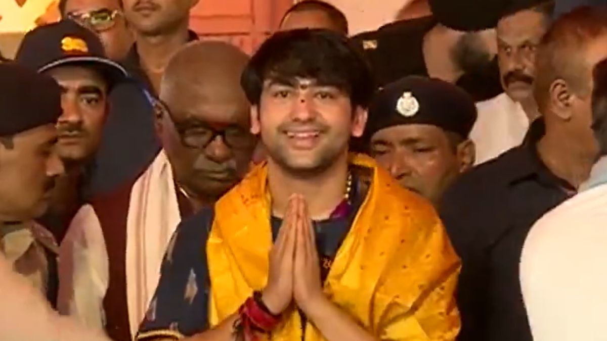 पटना: सनातन महाकुम्भ में पहुंचे धीरेंद्र शास्त्री, बोले- ‘भगवा-ए-हिन्द हमारा सपना’