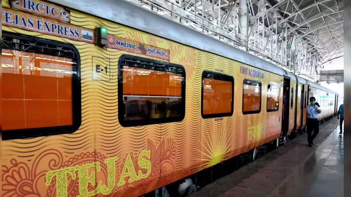 आज से रेल सफर हुआ महंगा, दिल्ली‑पटना, Delhi‑कोलकाता, दिल्ली‑मुंबई समेत प्रमुख रूट्स के नए भाड़े यहां चेक करें Rail ticket become expensive - India TV Paisa