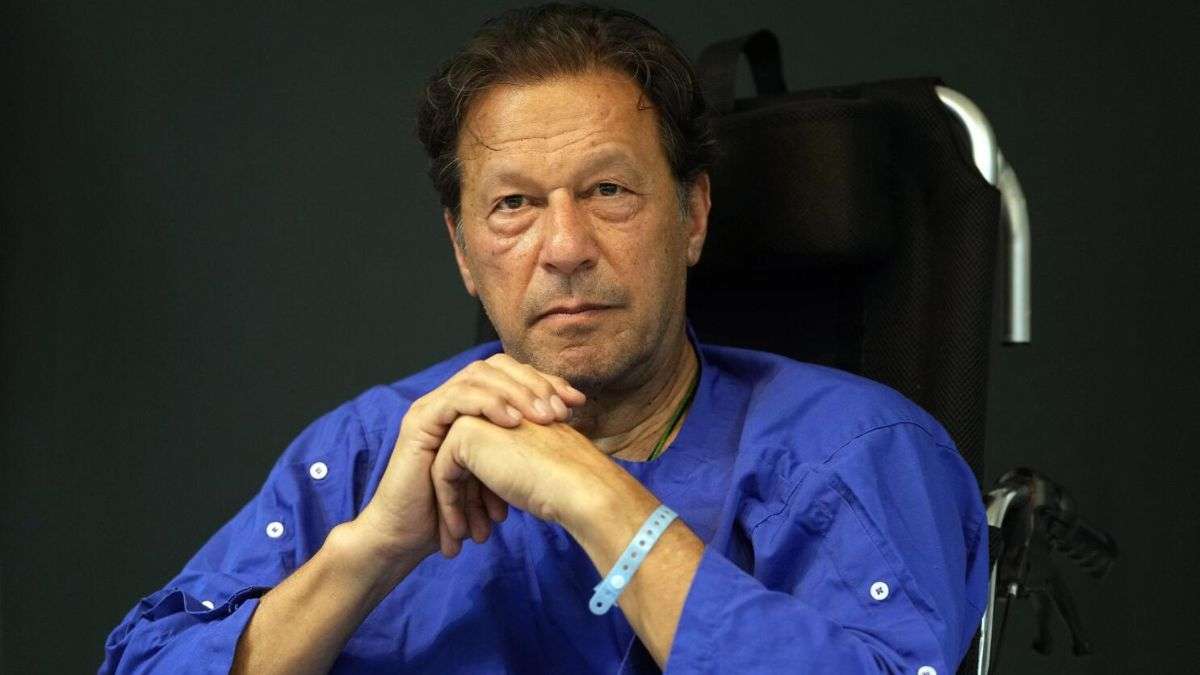 पाकिस्तान के पूर्व पीएम इमरान को जेल में क्या पिला रहे?… जिस पर बोले-“मैं भुगत रहा इतिहास की सबसे कठोर सजा”
