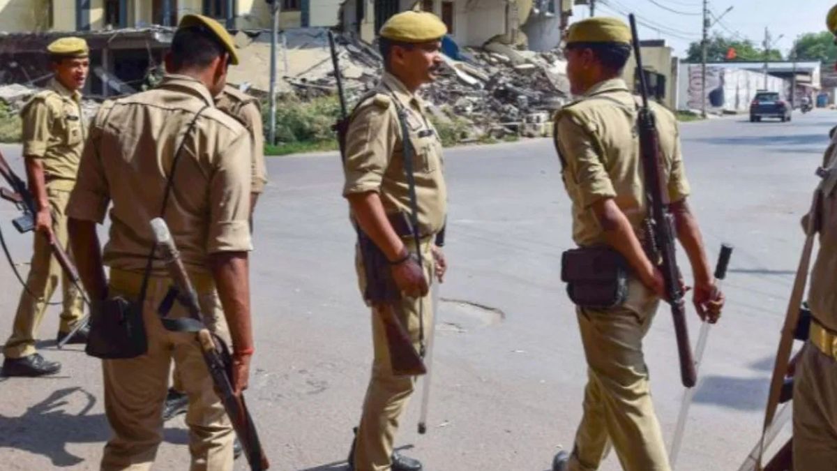 ग्रेटर नोएडा से चौंकाने वाली खबर, पिता ने बेटी की हत्या के बाद खुद भी फांसी लगाकर जान दी, सामने आई वजह