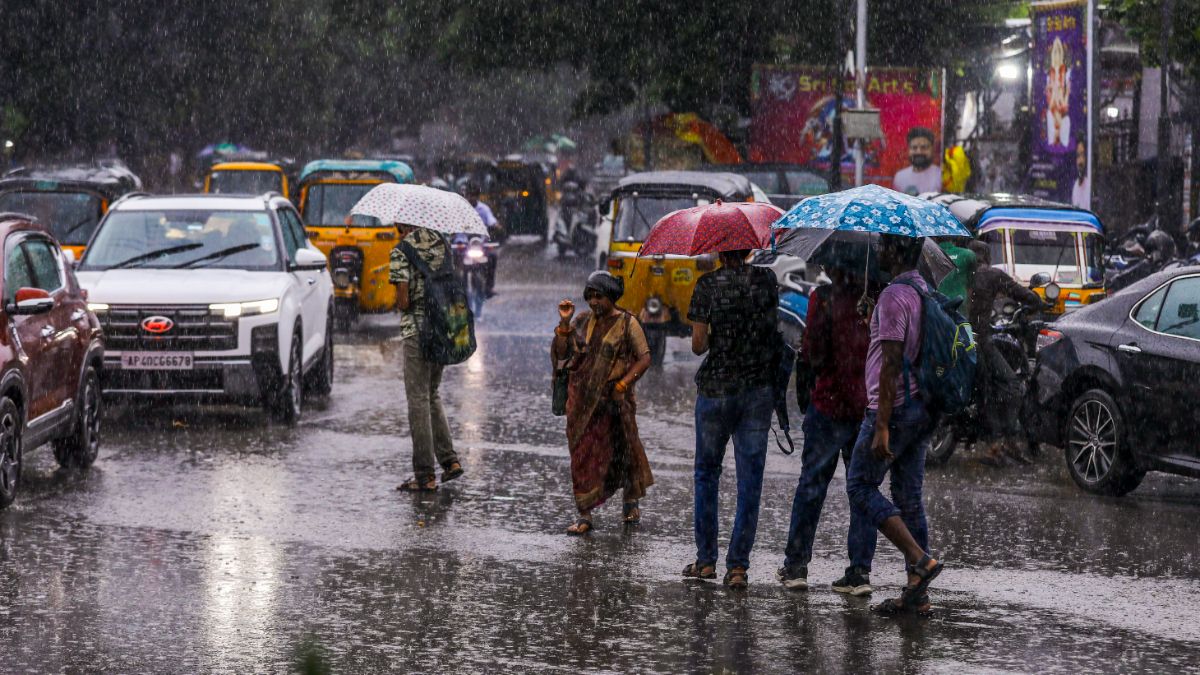 आज का मौसमः बिहार समेत 15 से ज्यादा राज्यों में भारी बारिश की चेतावनी, कई जगहों पर बाढ़ जैसे हालात