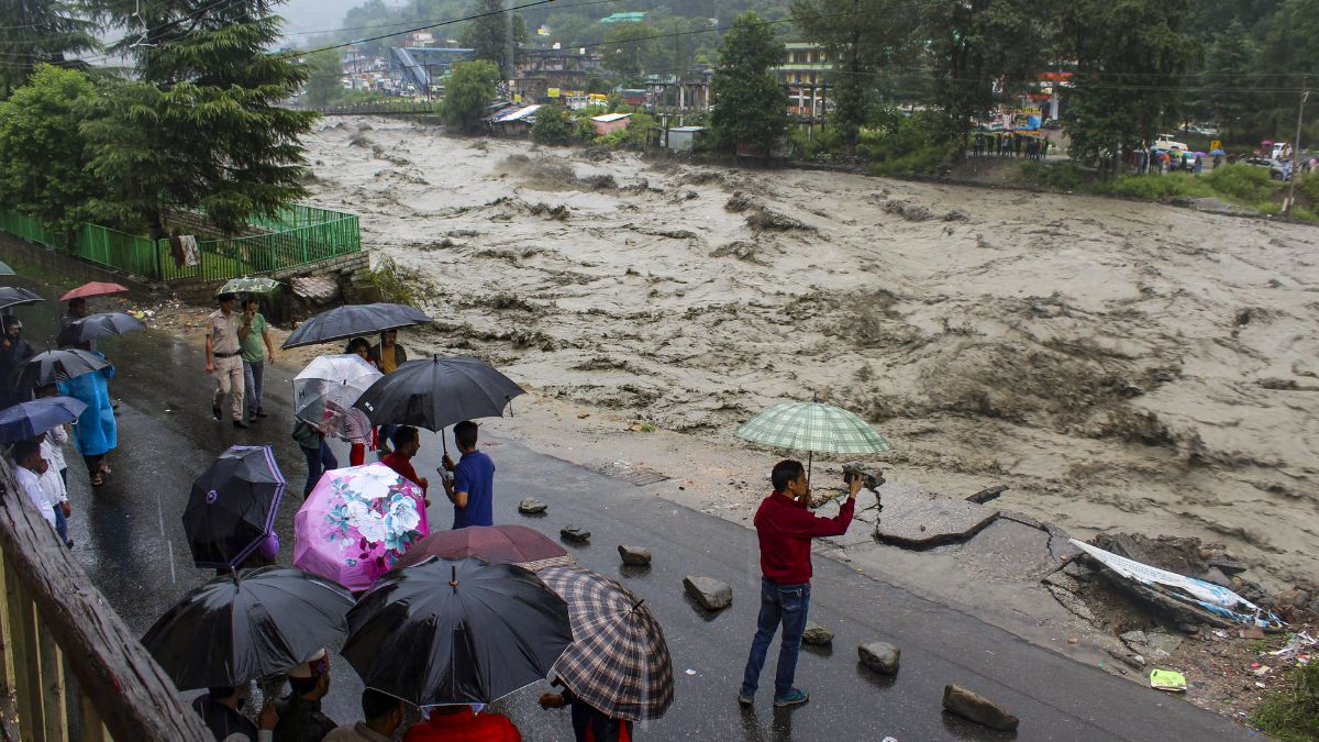 27 अगस्त का मौसमः देश के इन राज्यों में मूसलाधार बारिश की चेतावनी, लद्दाख में सीजन की पहली बर्फबारी
