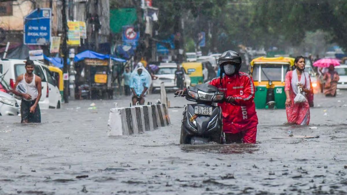 गरज और चमक के साथ 3 दिन तक होगी बारिश, दिल्ली-एनसीआर के लिए अलर्ट, जानिए UP और बिहार के मौसम का हाल
