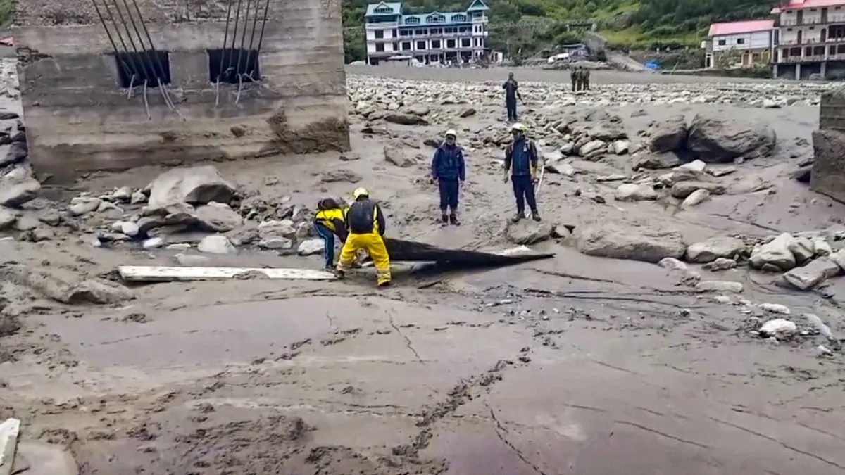 उत्तरकाशी में आज भारी बारिश की चेतावनी, धराली में दर्जनों लोग अभी भी लापता Uttarkashi flood 2025, Dharali cloudburst, Uttarakhand heavy rain warning- India TV Hindi