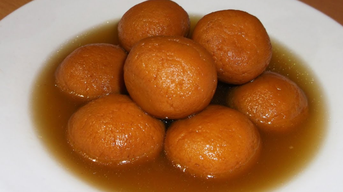 गुड़ के रसगुल्ले एकदम सॉफ्ट और स्पंजी, सिर्फ 1 लीटर दूध से पूरा परिवार खा सकता है टेस्टी मिठाई, फटाफट नोट कर लें रेसिपी