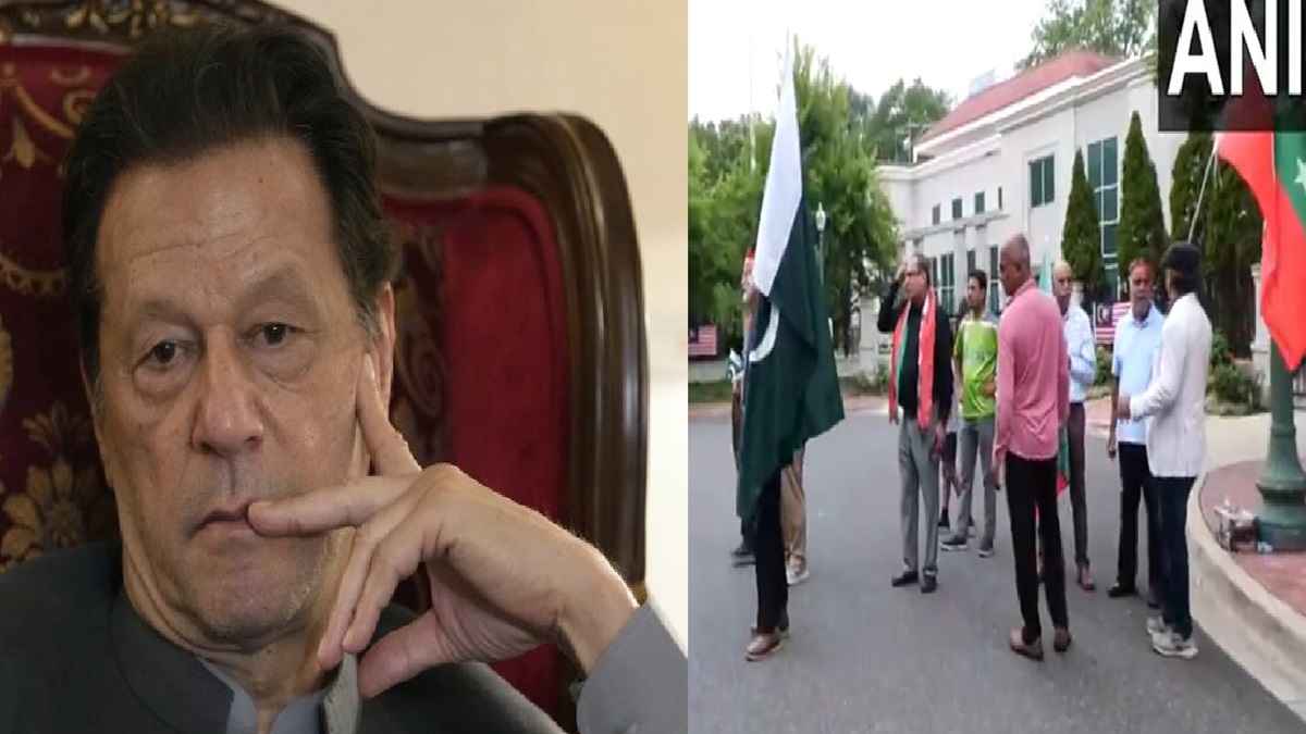 PTI समर्थकों ने Washington DC में पाकिस्तान दूतावास के बाहर किया प्रदर्शन, लगाए ‘इमरान खान को रिहा करो के नारे’