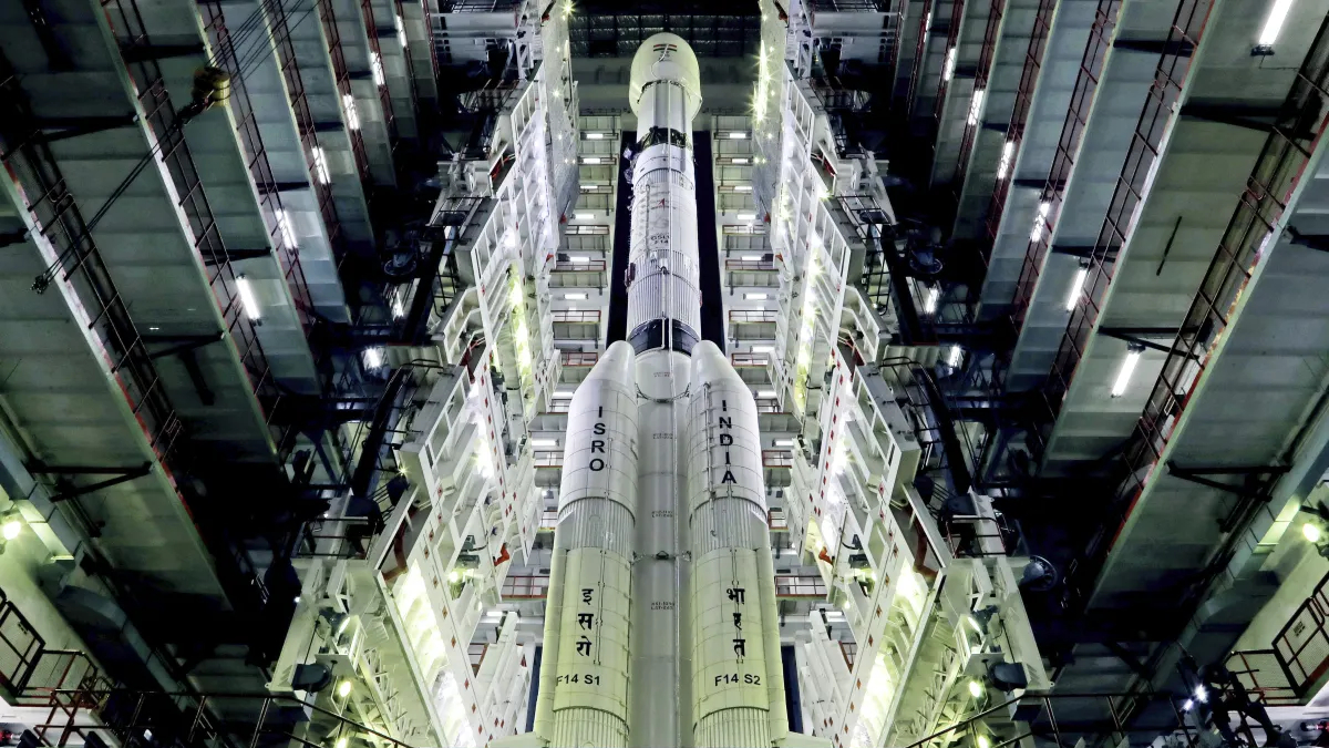 ISRO करने जा रहा बड़ा धमाका, सैटेलाइट से जुड़ेगा आपका मोबाइल फोन, मिलेगी सुपरफास्ट कनेक्टिविटी